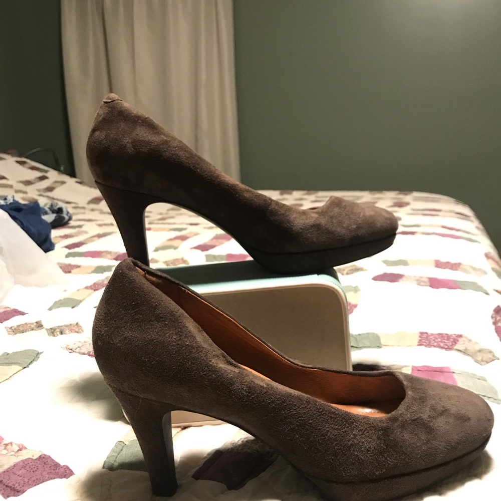 Clark’s high heals